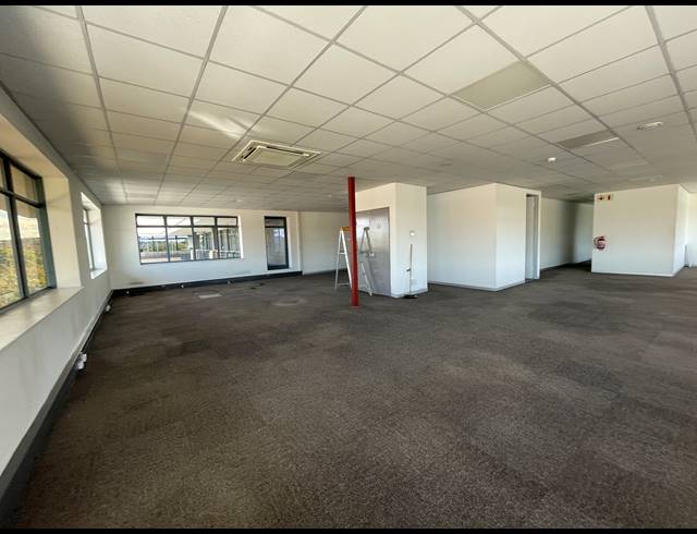 273M² OFFICE TO LET IN RIVONIA